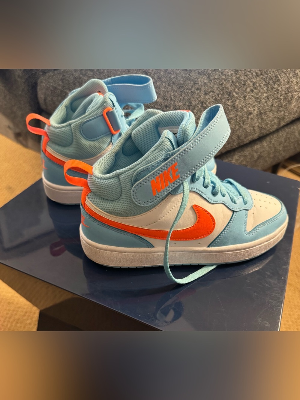 Nike Court Borough Mid 2 sneakers in Aquarius Blue and Total Orange. Size 4.5Y.